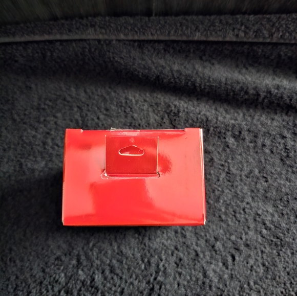 *Hogwarts Crest Ornament* - Picture 3 of 6